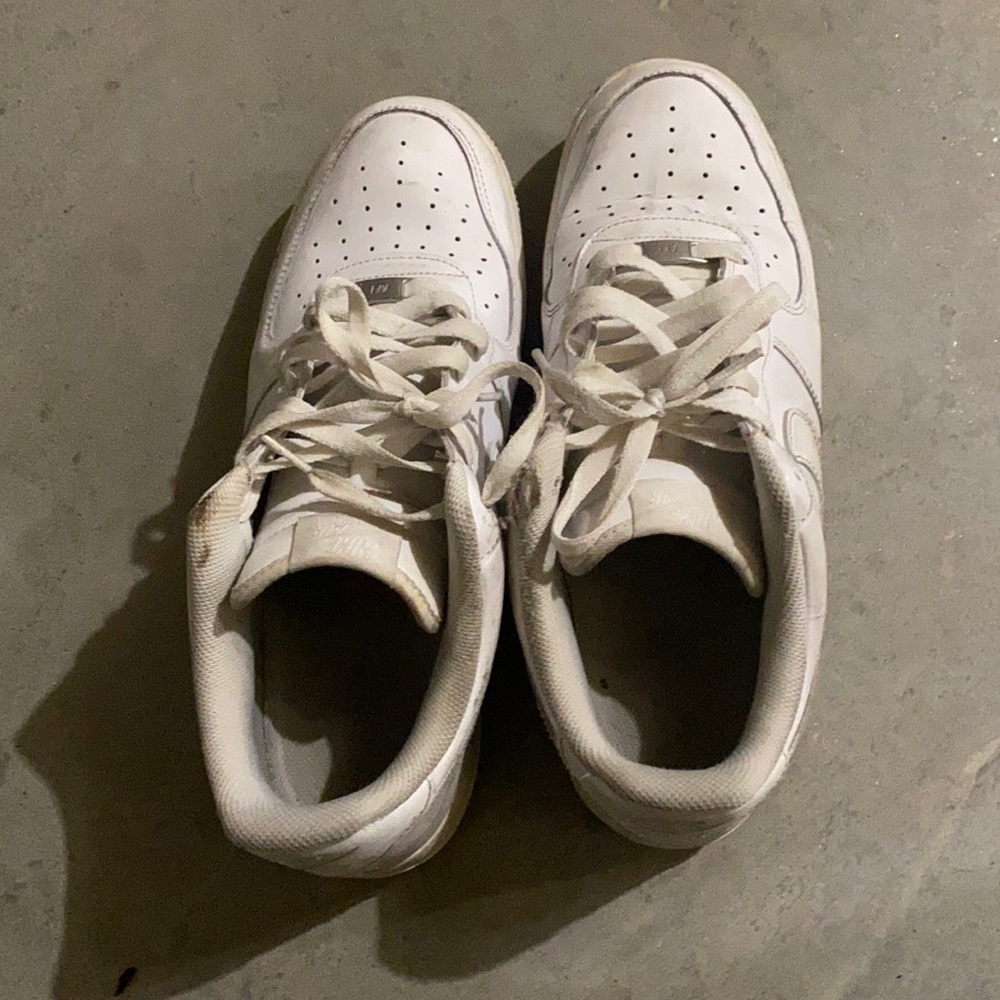 MENS Air Force 1s. HEAVILY WORN